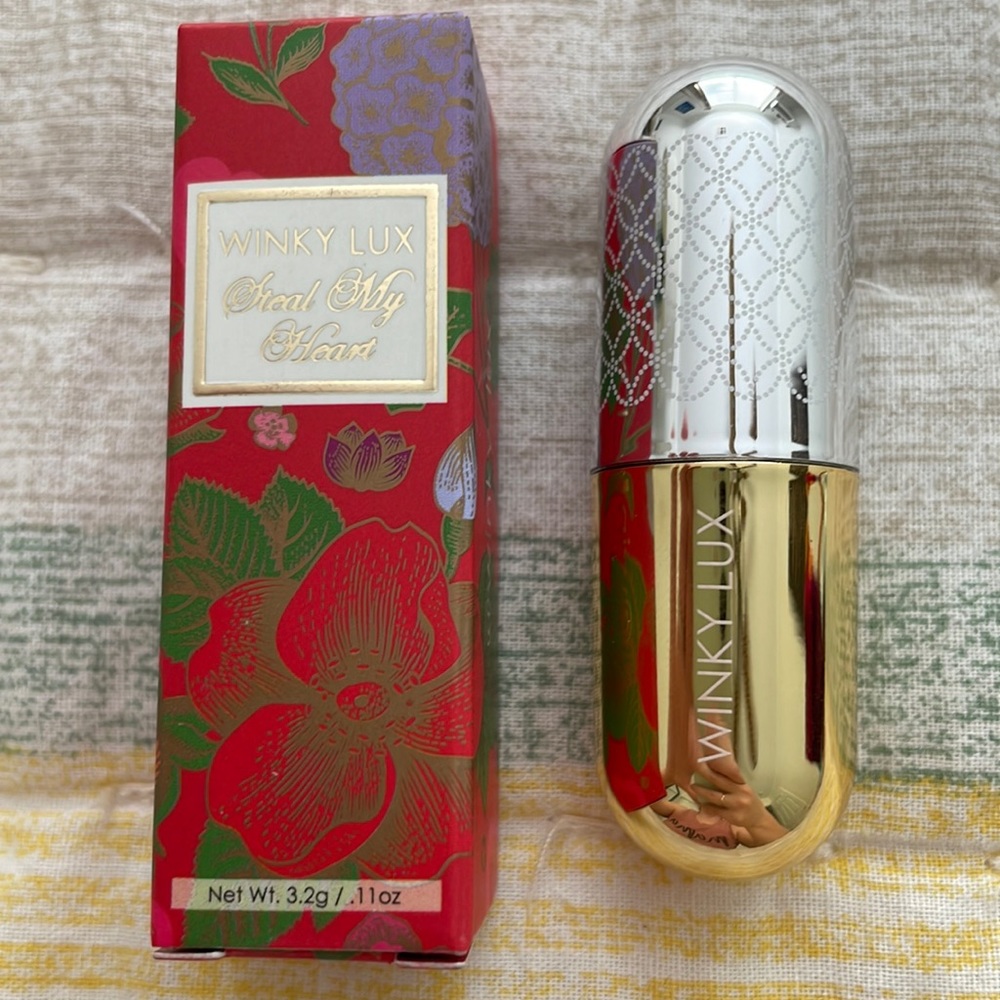 NEW Winky Lux Steal My Heart Lipstick Kiss Me